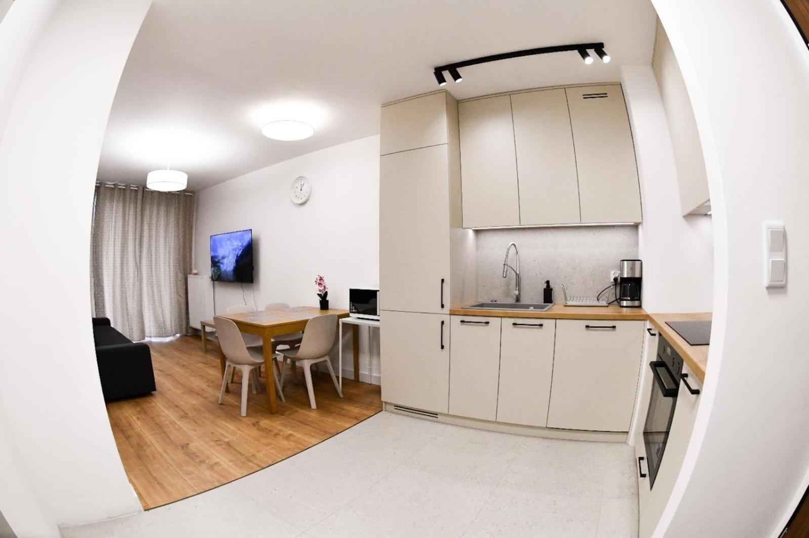 Elegant Two-Room Apartment, Sleeps 4, Near Turon Arena, With Balcony Krakow Exterior photo